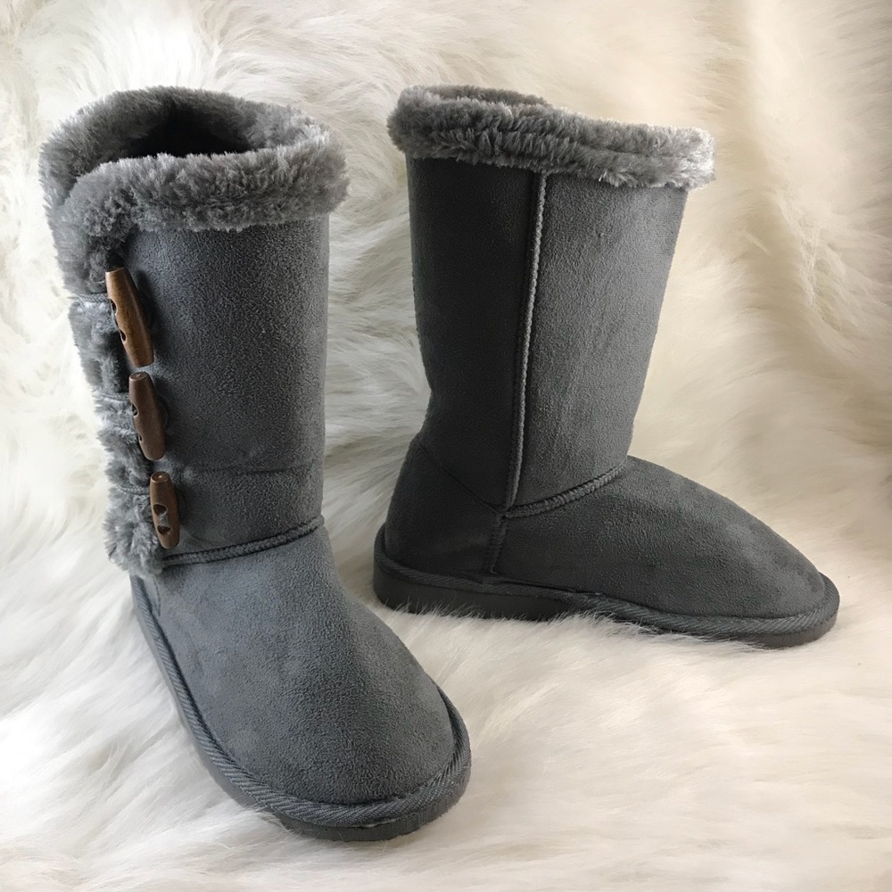 Gina Group LLC Grey/Gray Womens size 5/6